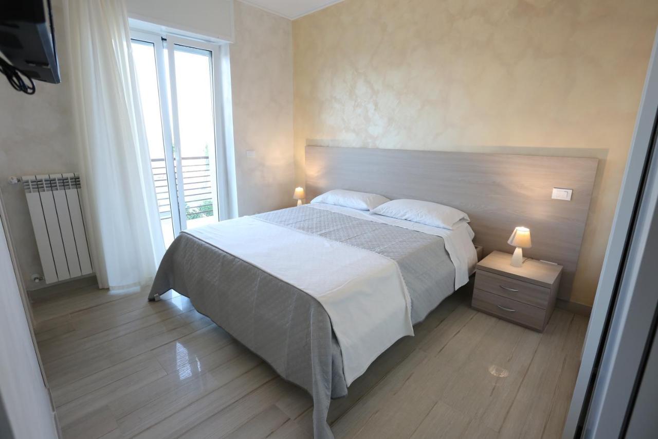 Vista Beb Mare Bed & Breakfast Manfredonia Ngoại thất bức ảnh